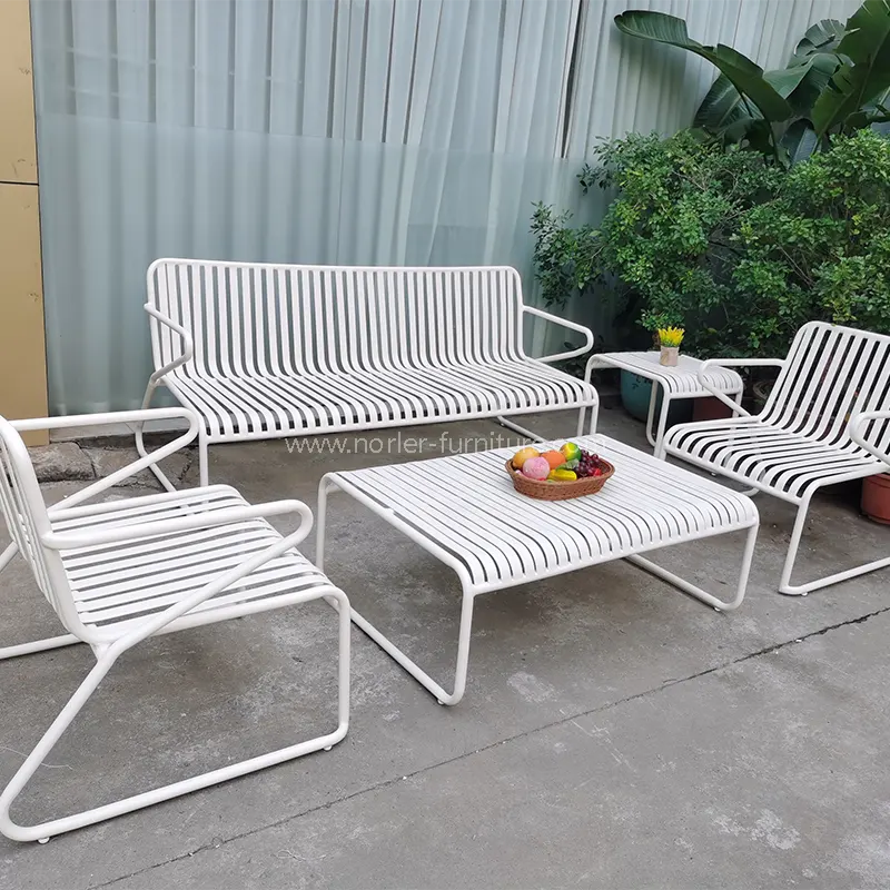 Kan utomhussoffor lämnas ute på vintern? Kan utomhussoffor lämnas ute på vintern?